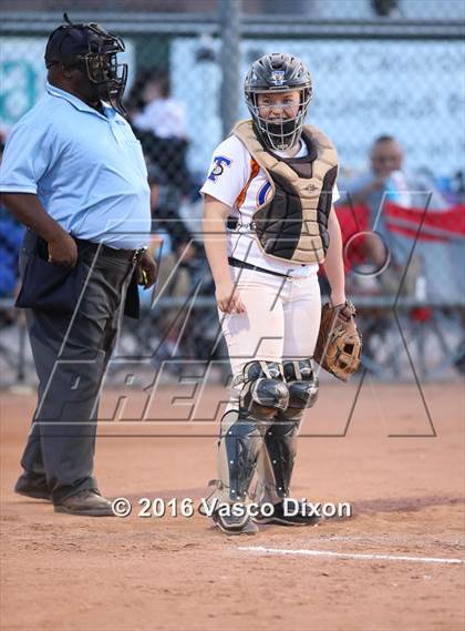 Thumbnail 2 in Thunderbird @ Agua Fria photogallery.