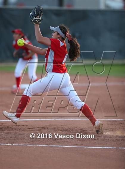 Thumbnail 3 in Thunderbird @ Agua Fria photogallery.