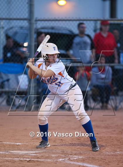 Thumbnail 3 in Thunderbird @ Agua Fria photogallery.
