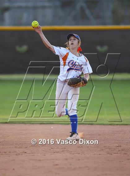 Thumbnail 1 in Thunderbird @ Agua Fria photogallery.