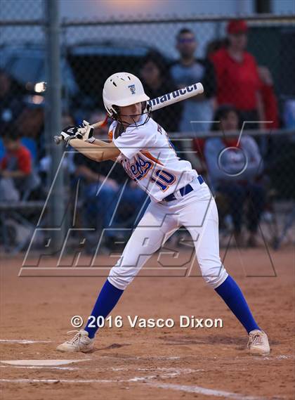Thumbnail 3 in Thunderbird @ Agua Fria photogallery.