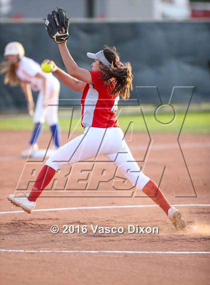 Thumbnail 3 in Thunderbird @ Agua Fria photogallery.