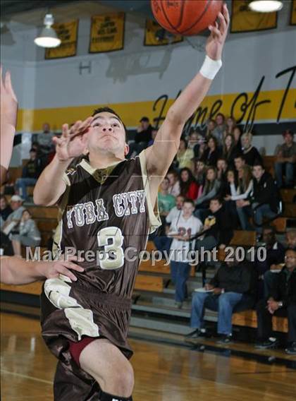 Thumbnail 2 in Foothill vs. Yuba City (Hornet Classic) photogallery.