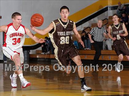 Thumbnail 1 in Foothill vs. Yuba City (Hornet Classic) photogallery.