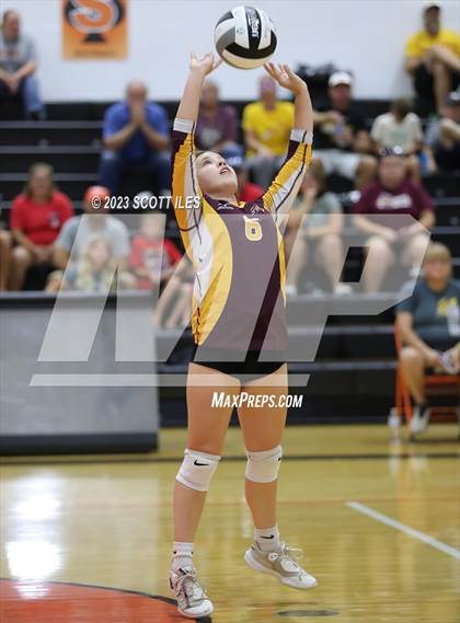 Thumbnail 3 in Berne Union @ Amanda-Clearcreek photogallery.
