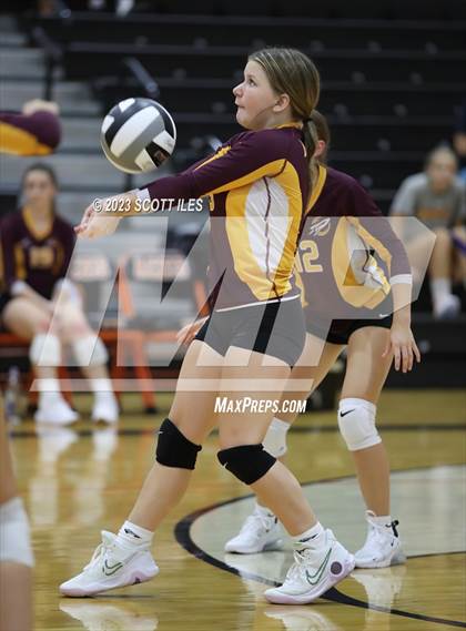 Thumbnail 2 in Berne Union @ Amanda-Clearcreek photogallery.