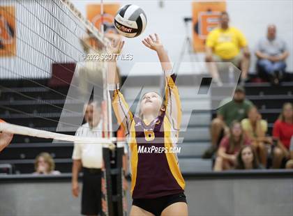 Thumbnail 1 in Berne Union @ Amanda-Clearcreek photogallery.