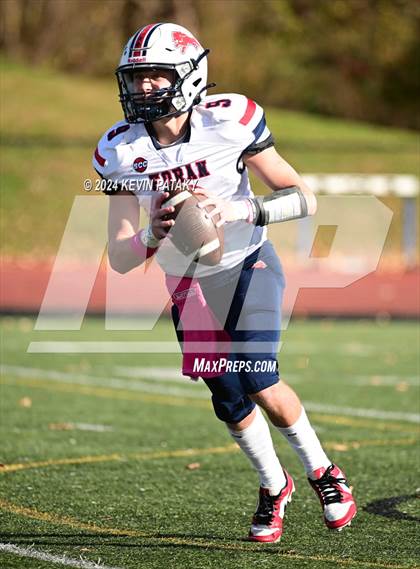 Thumbnail 2 in Foran @ Xavier photogallery.