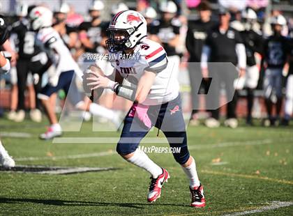 Thumbnail 3 in Foran @ Xavier photogallery.