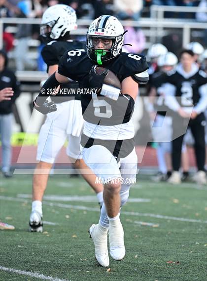Thumbnail 1 in Foran @ Xavier photogallery.