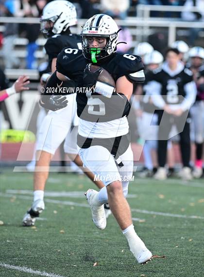 Thumbnail 2 in Foran @ Xavier photogallery.
