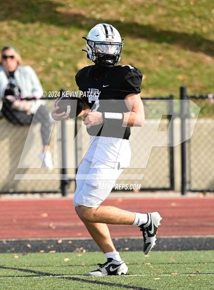 Thumbnail 3 in Foran @ Xavier photogallery.