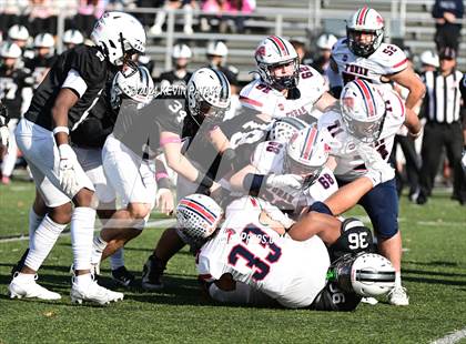 Thumbnail 2 in Foran @ Xavier photogallery.