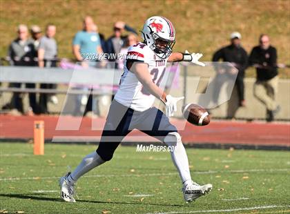 Thumbnail 3 in Foran @ Xavier photogallery.