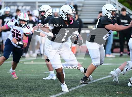 Thumbnail 3 in Foran @ Xavier photogallery.