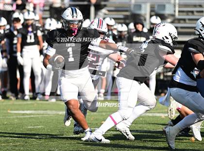 Thumbnail 3 in Foran @ Xavier photogallery.