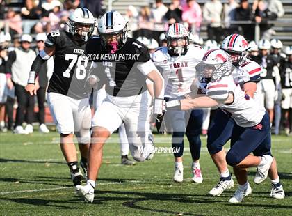Thumbnail 2 in Foran @ Xavier photogallery.