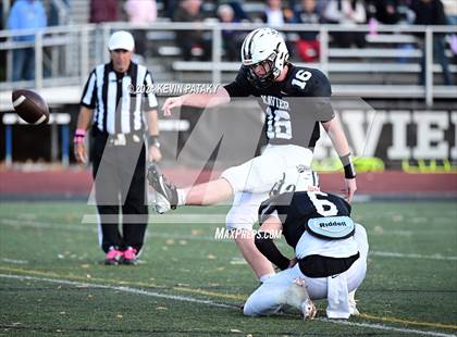Thumbnail 2 in Foran @ Xavier photogallery.