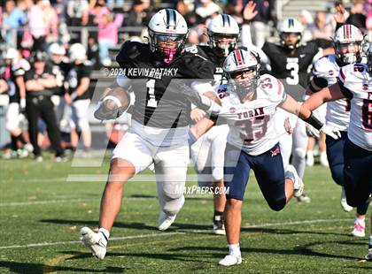 Thumbnail 1 in Foran @ Xavier photogallery.
