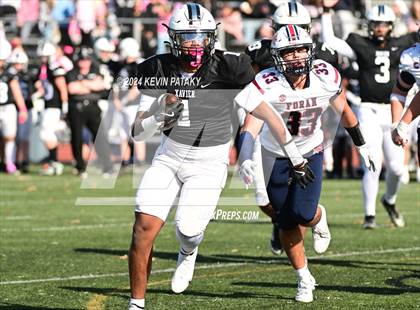 Thumbnail 3 in Foran @ Xavier photogallery.