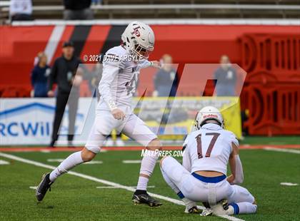 Thumbnail 2 in Corner Canyon vs. Lone Peak (UHSAA 6A Final) photogallery.