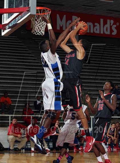 Thumbnail 1 in Chavez vs. South Houston (McDonald's Texas Invitational) photogallery.