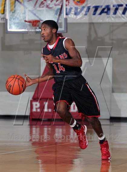 Thumbnail 3 in Chavez vs. South Houston (McDonald's Texas Invitational) photogallery.