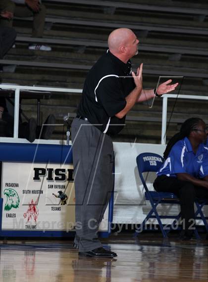 Thumbnail 1 in Chavez vs. South Houston (McDonald's Texas Invitational) photogallery.