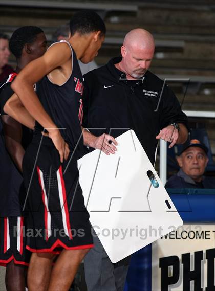 Thumbnail 2 in Chavez vs. South Houston (McDonald's Texas Invitational) photogallery.