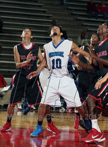 Thumbnail 1 in Chavez vs. South Houston (McDonald's Texas Invitational) photogallery.
