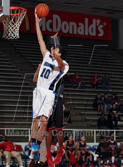 Thumbnail 3 in Chavez vs. South Houston (McDonald's Texas Invitational) photogallery.