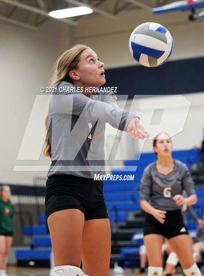 Thumbnail 1 in New Waverly @ Anderson-Shiro photogallery.