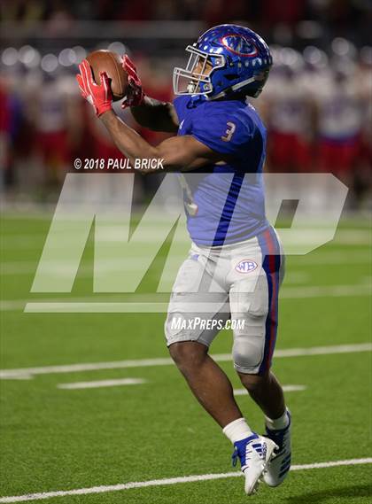 Thumbnail 3 in Westlake vs Beuamont West Brook (UIL 6A Semifinal Playoff) photogallery.
