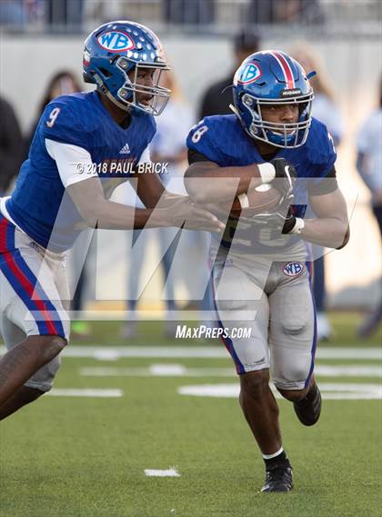 Thumbnail 3 in Westlake vs Beuamont West Brook (UIL 6A Semifinal Playoff) photogallery.