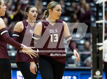 Thumbnail 1 in Iola vs. Crawford (UIL 2A D2 Volleyball Final) photogallery.