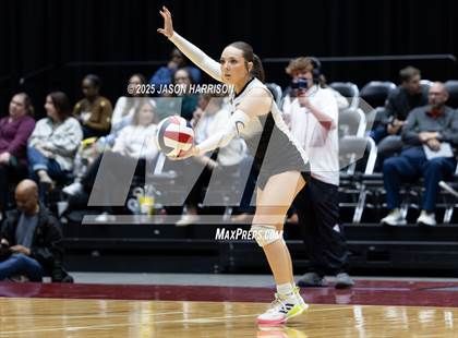 Thumbnail 3 in Iola vs. Crawford (UIL 2A D2 Volleyball Final) photogallery.