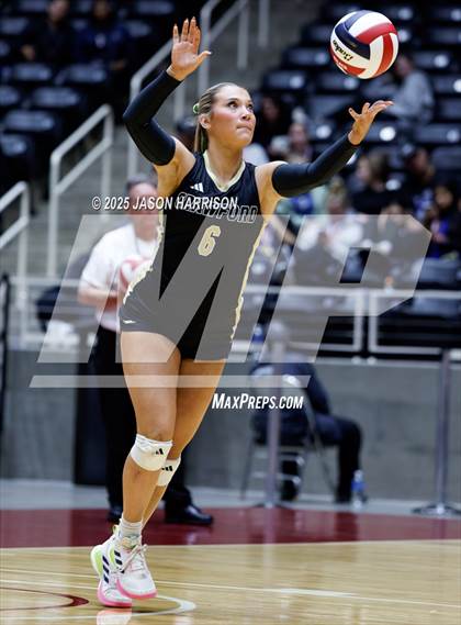 Thumbnail 2 in Iola vs. Crawford (UIL 2A D2 Volleyball Final) photogallery.