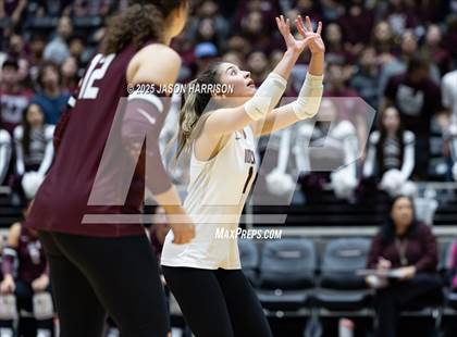 Thumbnail 1 in Iola vs. Crawford (UIL 2A D2 Volleyball Final) photogallery.