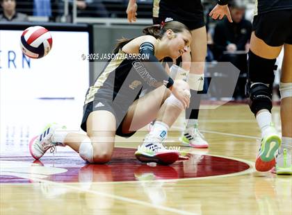 Thumbnail 3 in Iola vs. Crawford (UIL 2A D2 Volleyball Final) photogallery.