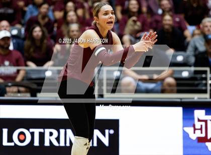 Thumbnail 1 in Iola vs. Crawford (UIL 2A D2 Volleyball Final) photogallery.