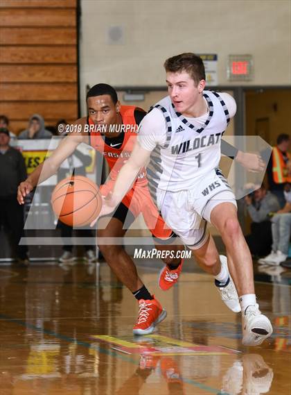 Thumbnail 1 in Eastside Catholic vs. Wilsonville (Les Schwab Invitational) photogallery.
