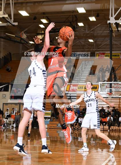 Thumbnail 1 in Eastside Catholic vs. Wilsonville (Les Schwab Invitational) photogallery.