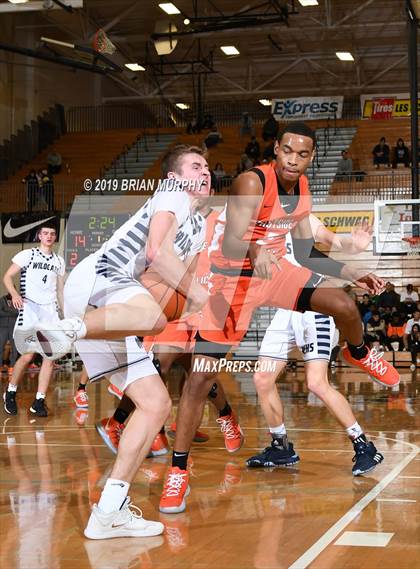 Thumbnail 1 in Eastside Catholic vs. Wilsonville (Les Schwab Invitational) photogallery.