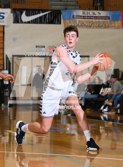 Thumbnail 1 in Eastside Catholic vs. Wilsonville (Les Schwab Invitational) photogallery.