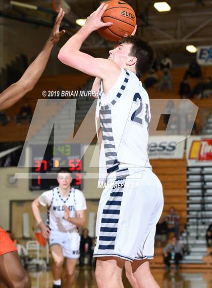 Thumbnail 3 in Eastside Catholic vs. Wilsonville (Les Schwab Invitational) photogallery.