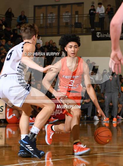 Thumbnail 2 in Eastside Catholic vs. Wilsonville (Les Schwab Invitational) photogallery.