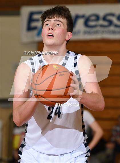Thumbnail 1 in Eastside Catholic vs. Wilsonville (Les Schwab Invitational) photogallery.
