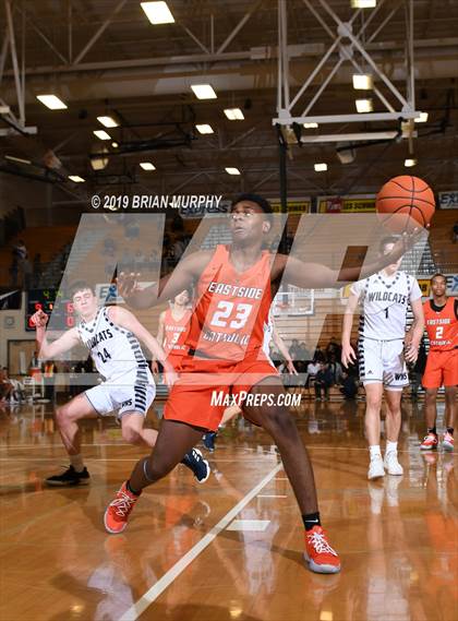 Thumbnail 3 in Eastside Catholic vs. Wilsonville (Les Schwab Invitational) photogallery.