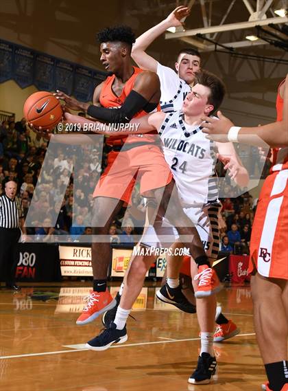 Thumbnail 2 in Eastside Catholic vs. Wilsonville (Les Schwab Invitational) photogallery.