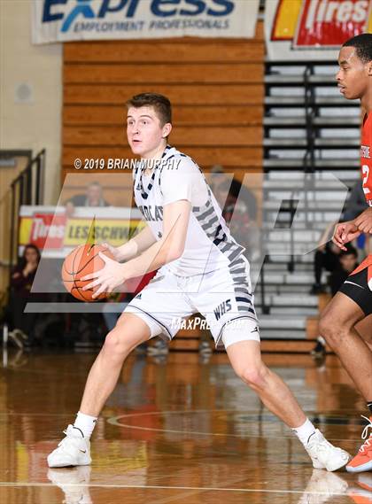 Thumbnail 1 in Eastside Catholic vs. Wilsonville (Les Schwab Invitational) photogallery.